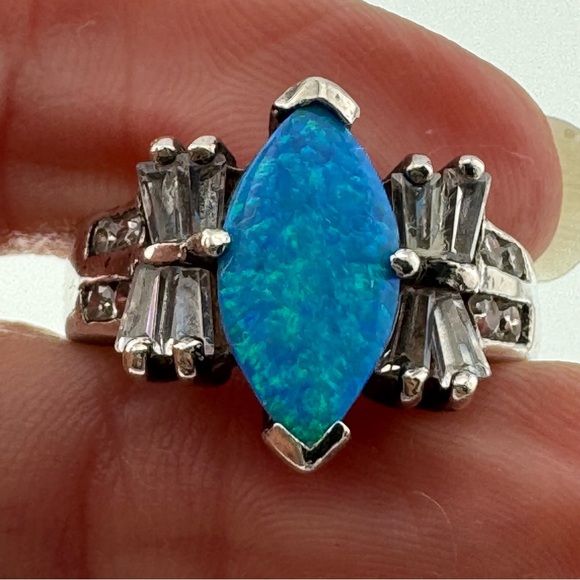 Vintage 925 Sterling Silver and Blue Fire Opal Ring size 8